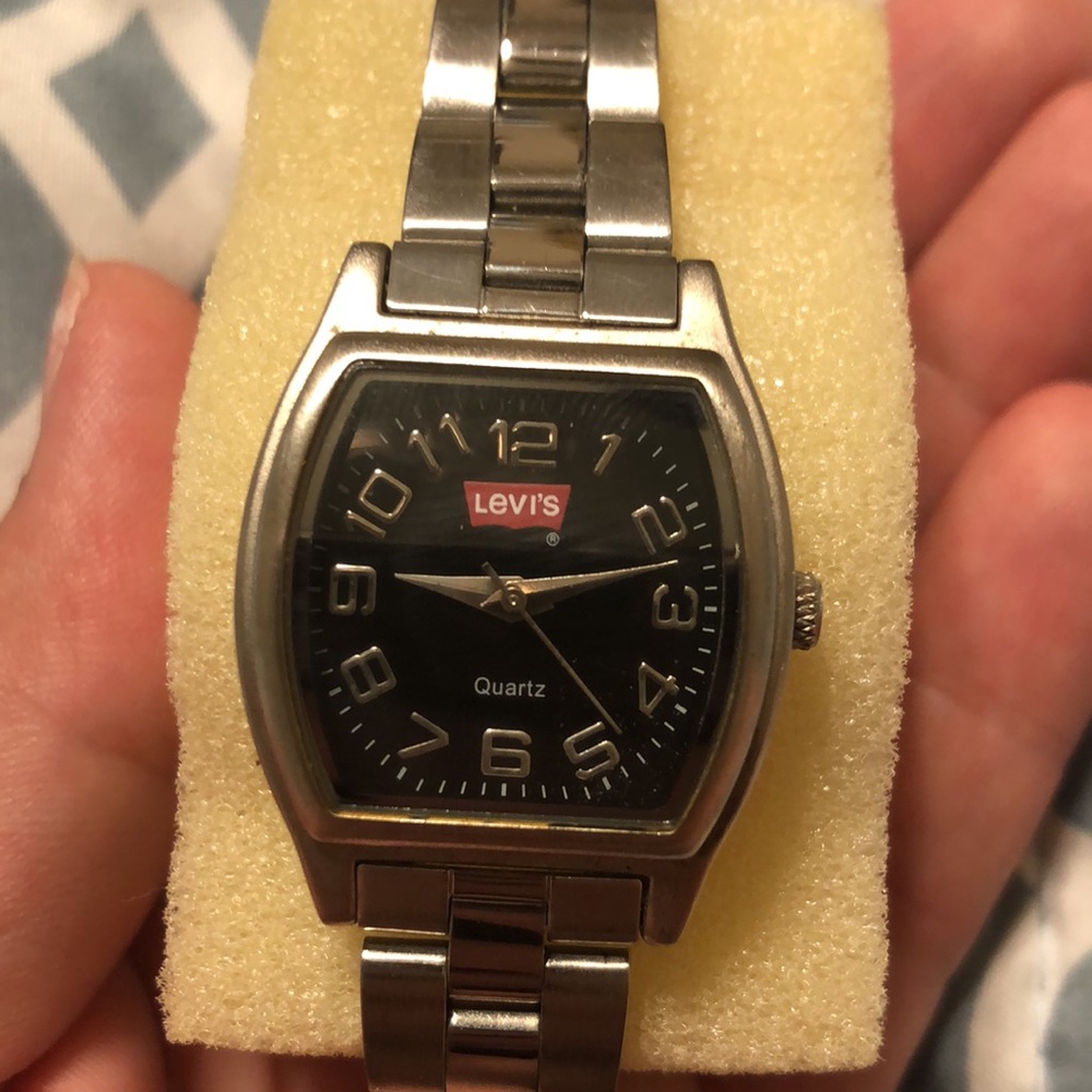 Levi’s kids watch